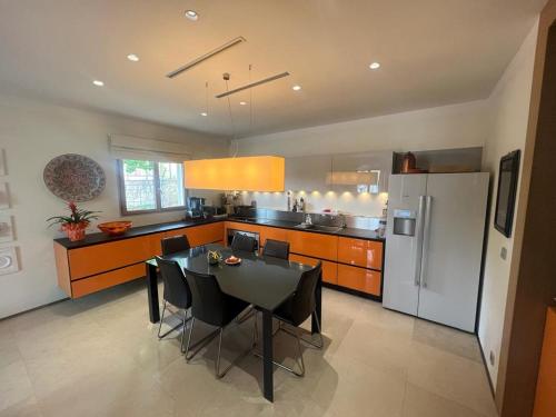 Facilities, Villa close to the beach in Les Groules Facilities, Villa close to the beach in Les Groules