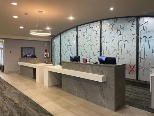 Lobby, Victoria Inn Hotel and Convention Center Winnipeg in Winnipeg (MB) Lobby, Victoria Inn Hotel and Convention Center Winnipeg in Winnipeg (MB)