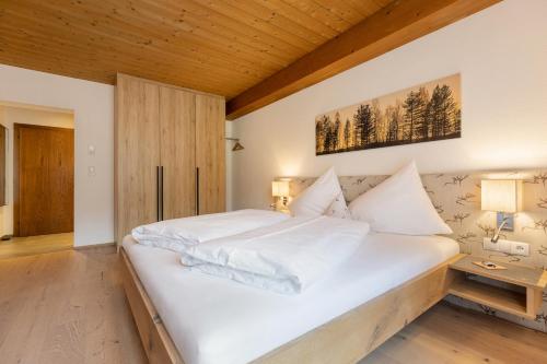 Hotel Garni Jagdhof in Zell am Ziller Hotel Garni Jagdhof in Zell am Ziller