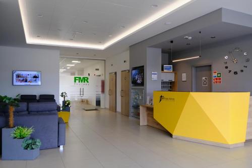 Фойє, KIRÁLY PARK HOTEL (KIRALY PARK HOTEL) in Сомбатхей Фойє, KIRÁLY PARK HOTEL (KIRALY PARK HOTEL) in Сомбатхей