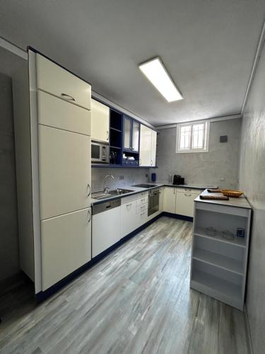 Kitchen, Casa La Paz en Malaga, junto al Parque Tecnologico in Maqueda Kitchen, Casa La Paz en Malaga, junto al Parque Tecnologico in Maqueda
