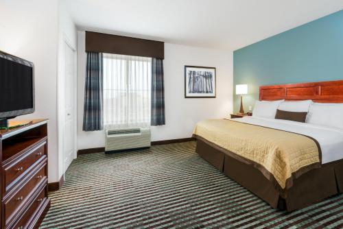Baymont by Wyndham Denver International Airport in Denver Baymont by Wyndham Denver International Airport in Denver