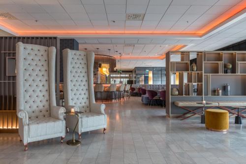 Restaurant, Leonardo Royal Hotel Den Haag- Promenade in Scheveningen Restaurant, Leonardo Royal Hotel Den Haag- Promenade in Scheveningen