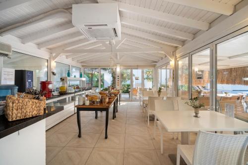 Banquet hall, Costa Sariyaz Hotel in Omurca Banquet hall, Costa Sariyaz Hotel in Omurca