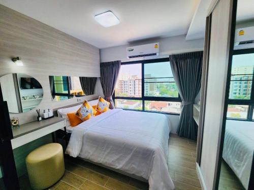 Guestroom, ABoutNont HOTEL & MANSION near Central Plaza Rathanathibet Guestroom, ABoutNont HOTEL & MANSION near Central Plaza Rathanathibet