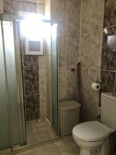 Bathroom, Comfort 2 bedroom apartment 150 meters from beach in Erdemli Bathroom, Comfort 2 bedroom apartment 150 meters from beach in Erdemli