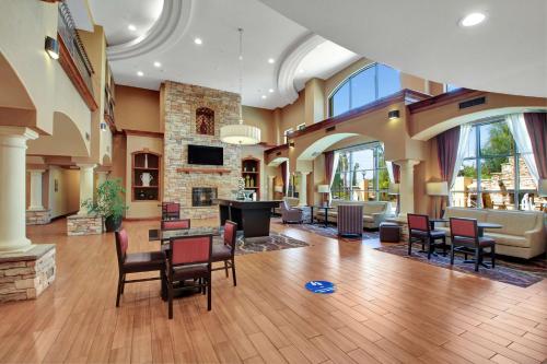 大堂, 希爾頓歡朋套房酒店 - 赫米特 (Hampton Inn and Suites Hemet) in 赫米特 大堂, 希爾頓歡朋套房酒店 - 赫米特 (Hampton Inn and Suites Hemet) in 赫米特