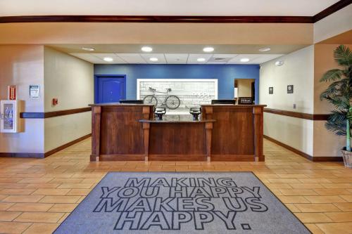 Αίθουσα υποδοχής, Hampton Inn and Suites Folsom in Φόλσομ(Καλιφόρνια) Αίθουσα υποδοχής, Hampton Inn and Suites Folsom in Φόλσομ(Καλιφόρνια)