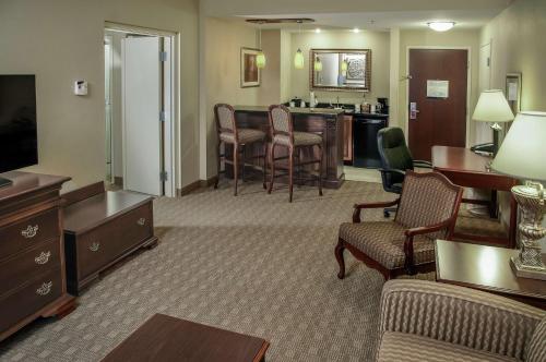 希爾頓歡朋套房酒店 - 楊斯敦坎菲爾德 (Hampton Inn and Suites Youngstown Canfield) in 俄亥俄州坎菲爾德 希爾頓歡朋套房酒店 - 楊斯敦坎菲爾德 (Hampton Inn and Suites Youngstown Canfield) in 俄亥俄州坎菲爾德