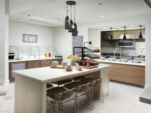 餐飲選擇, Hilton Garden Inn Atlanta NW/Kennesaw Town Center in 肯納瑟 (GA) 餐飲選擇, Hilton Garden Inn Atlanta NW/Kennesaw Town Center in 肯納瑟 (GA)