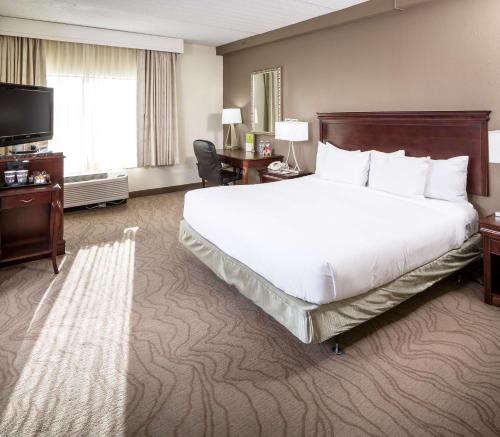 DoubleTree by Hilton Hotel Boston - Milford in Milford DoubleTree by Hilton Hotel Boston - Milford in Milford