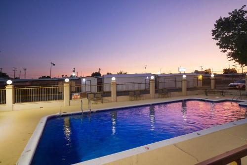 Swimming pool, Carlsbad Inn , New Mexico in Carlsbad (NM) Swimming pool, Carlsbad Inn , New Mexico in Carlsbad (NM)