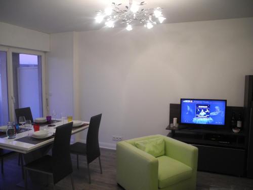 Facilities, Apt Standing Bordeaux Chartrons in Bordeaux Facilities, Apt Standing Bordeaux Chartrons in Bordeaux
