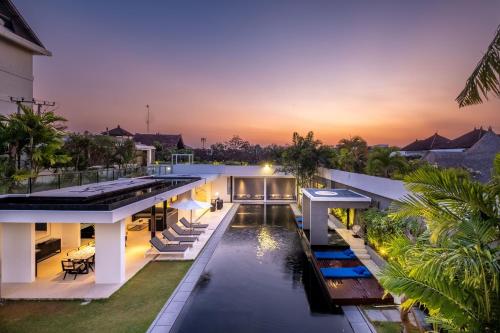 Villa Aqua Seminyak