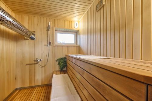 Dvi liepos in 普瓦奇艾 Dvi liepos in 普瓦奇艾