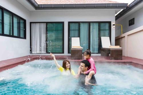 Private Pool villa & warm water. near Mae Fah Luang Botanical Garden Private Pool villa & warm water. near Mae Fah Luang Botanical Garden