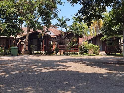 Marang Guest House by RVH in Marang Marang Guest House by RVH in Marang