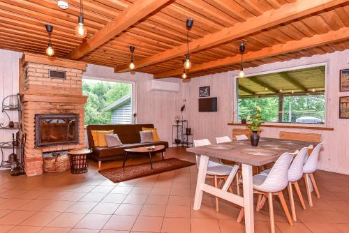 Sodyba Pivašiūnuose ant ežero kranto (Sodyba Pivasiunuose ant ezero kranto) in 皮瓦施烏奈 Sodyba Pivašiūnuose ant ežero kranto (Sodyba Pivasiunuose ant ezero kranto) in 皮瓦施烏奈