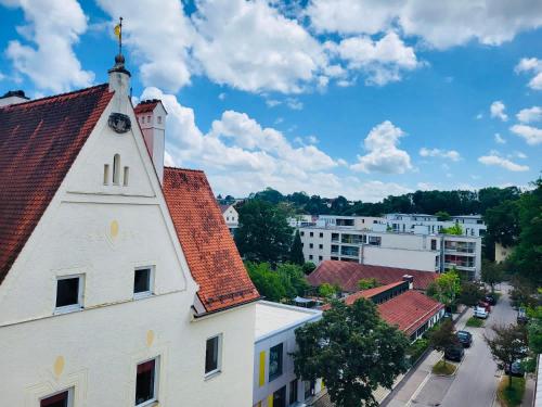 SiOUX stilvoll eingerichtete Apartments im Stadtkern I NETFLIX I NESPRESSO I in Kaufbeuren SiOUX stilvoll eingerichtete Apartments im Stadtkern I NETFLIX I NESPRESSO I in Kaufbeuren