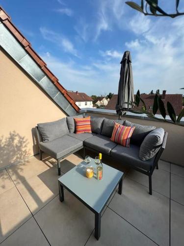 Balcony/terrace, Ruckzugsort im Rebenmeer mit Grill & Parkplatz in Altdorf (Rhineland-Palatinate) Balcony/terrace, Ruckzugsort im Rebenmeer mit Grill & Parkplatz in Altdorf (Rhineland-Palatinate)