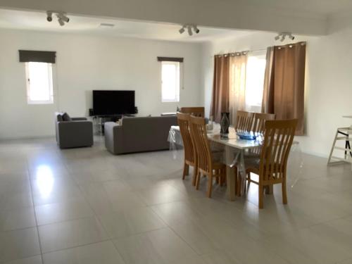 Einrichtungen, Cozy Place in Port Louis Einrichtungen, Cozy Place in Port Louis