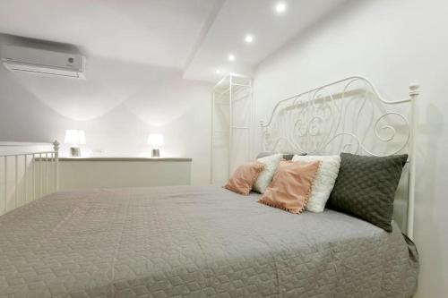 Downtown Island of Peace by NW