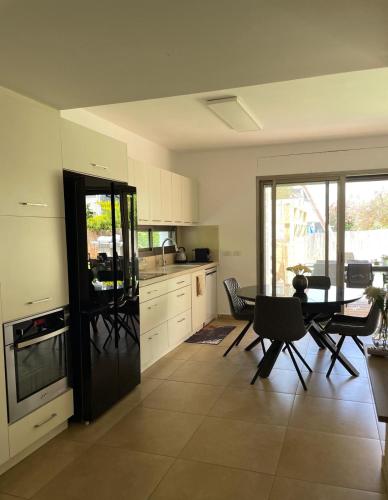 הבית בחוף הזהב in Cesaria הבית בחוף הזהב in Cesaria