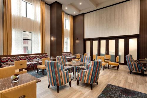 Előcsarnok, Hampton Inn & Suites Monroe in Monroe (LA) Előcsarnok, Hampton Inn & Suites Monroe in Monroe (LA)