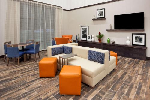 大堂, Hampton Inn & Suites Sioux City South in 蘇市 (IA) 大堂, Hampton Inn & Suites Sioux City South in 蘇市 (IA)