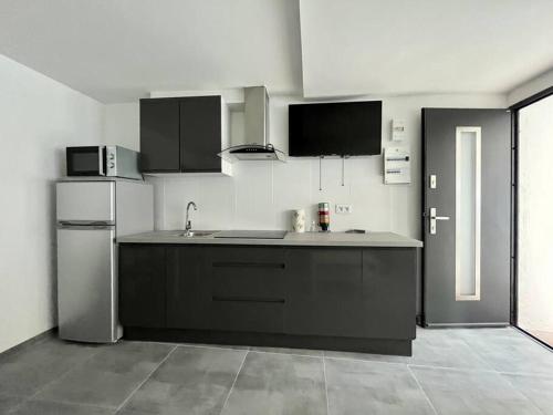 Kitchen, Appartement 2 pieces proche Paris in Les Pavillons-sous-Bois Kitchen, Appartement 2 pieces proche Paris in Les Pavillons-sous-Bois