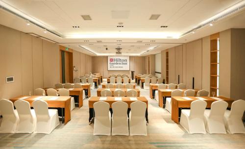 Phòng họp/ hội nghị, Hilton Garden Inn Foshan in Phật Sơn Phòng họp/ hội nghị, Hilton Garden Inn Foshan in Phật Sơn