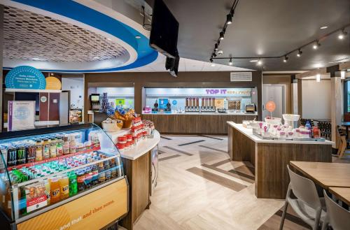 Food and beverages, Tru by Hilton Garland Richardson in Garland Food and beverages, Tru by Hilton Garland Richardson in Garland