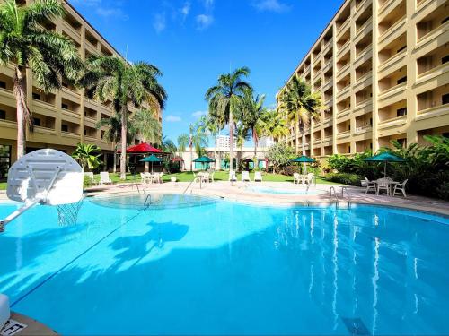 Swimming pool, Guam Plaza Resort in Guam Swimming pool, Guam Plaza Resort in Guam