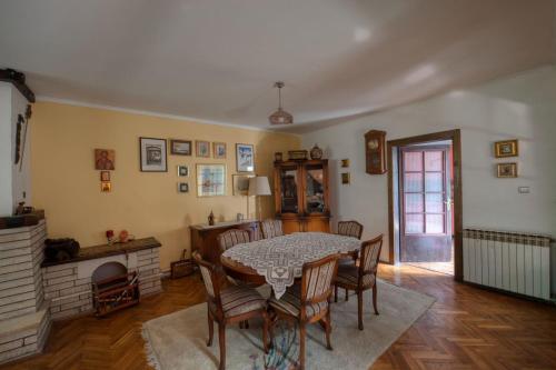 Two Towers in Center Two Towers in Center