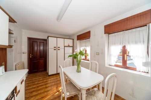 Altamira, SEA & MOUNTAIN in Busturia Altamira, SEA & MOUNTAIN in Busturia