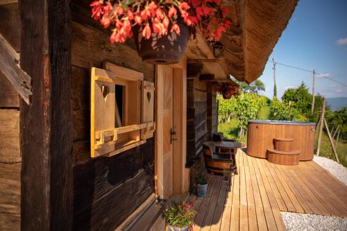 Balcony/terrace, Glamping Paradise Skatlar in Otocec Balcony/terrace, Glamping Paradise Skatlar in Otocec