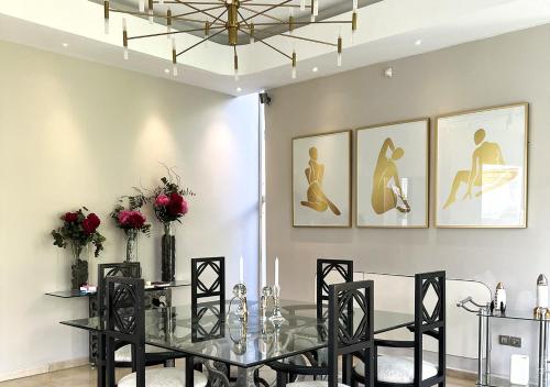 Villa de Luxe 5 étoiles Maroc au cœur Casablanca (Villa de Luxe 5 etoiles Maroc au cœur Casablanca) in 카사블랑카 Villa de Luxe 5 étoiles Maroc au cœur Casablanca (Villa de Luxe 5 etoiles Maroc au cœur Casablanca) in 카사블랑카