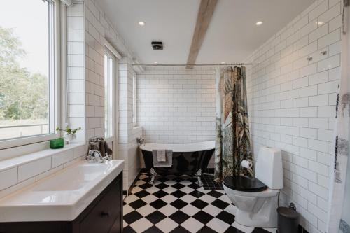 Bathroom, Rynke gard in Ljungbyhed Bathroom, Rynke gard in Ljungbyhed