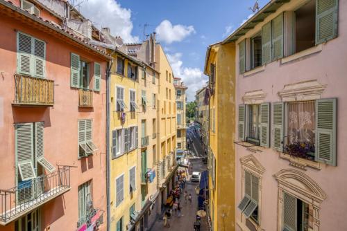 TYPIQUE - 2 bedrooms,Typical apartment-Old town Nice