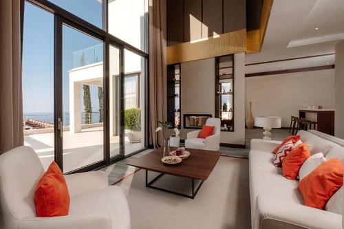 Luxury Villas in Rijeka Rezevici Luxury Villas in Rijeka Rezevici