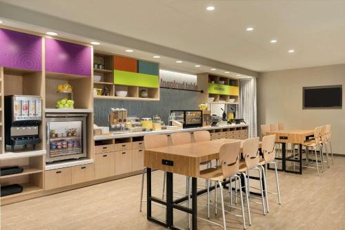 Makanan dan Minuman, Home2 Suites by Hilton Ephrata in Ephrata (PA) Makanan dan Minuman, Home2 Suites by Hilton Ephrata in Ephrata (PA)