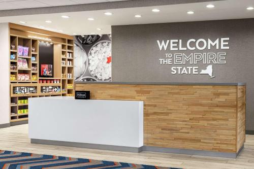 Lobi, Hampton Inn & Suites Olean in Olean (NY) Lobi, Hampton Inn & Suites Olean in Olean (NY)