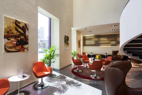 로비, 이비스 샤르크 호텔 (Ibis Sharq Hotel) in 쿠웨이트 로비, 이비스 샤르크 호텔 (Ibis Sharq Hotel) in 쿠웨이트