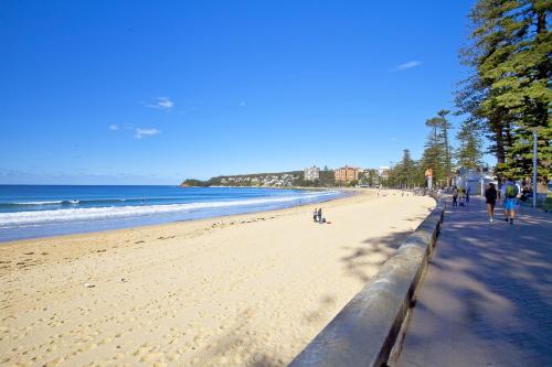 Beach, Manly Paradise Motel and Apartments in Manly Beach, Manly Paradise Motel and Apartments in Manly