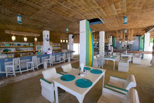 Restaurant, Lime N Soda Beachfront Resort in Ko Pha-ngan Restaurant, Lime N Soda Beachfront Resort in Ko Pha-ngan
