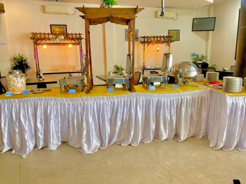 Comida y bebida, OS Hotel Tanjung Uncang Batam in Isla de Batam Comida y bebida, OS Hotel Tanjung Uncang Batam in Isla de Batam