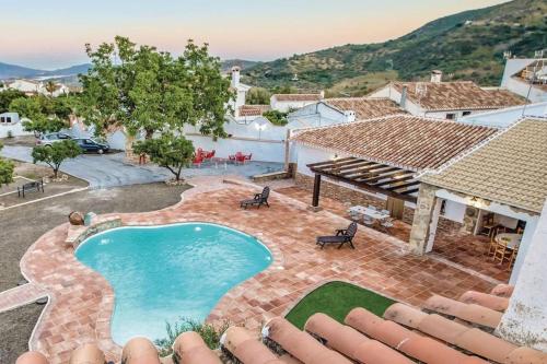 Charming Villa in Mondrón with Private Pool