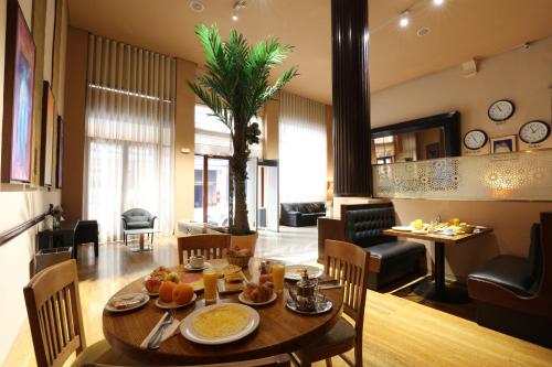 Restaurant, Hotel Les Saisons in Ancienne Medina Restaurant, Hotel Les Saisons in Ancienne Medina