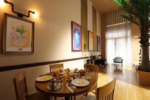 Restaurant, Hotel Les Saisons in Ancienne Medina Restaurant, Hotel Les Saisons in Ancienne Medina