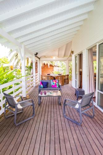 Ban công/sân hiên, Villa avec piscine privée à 5 minutes de la plage! (Villa avec piscine privee a 5 minutes de la plage!) in Plessis-Nogent Ban công/sân hiên, Villa avec piscine privée à 5 minutes de la plage! (Villa avec piscine privee a 5 minutes de la plage!) in Plessis-Nogent